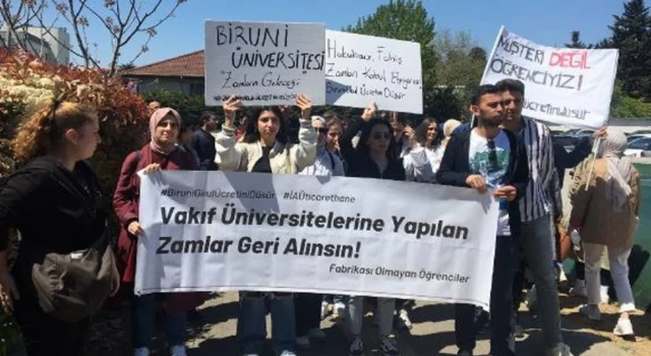 Biruni Üniversitesi öğrencilerinden zam protestosu