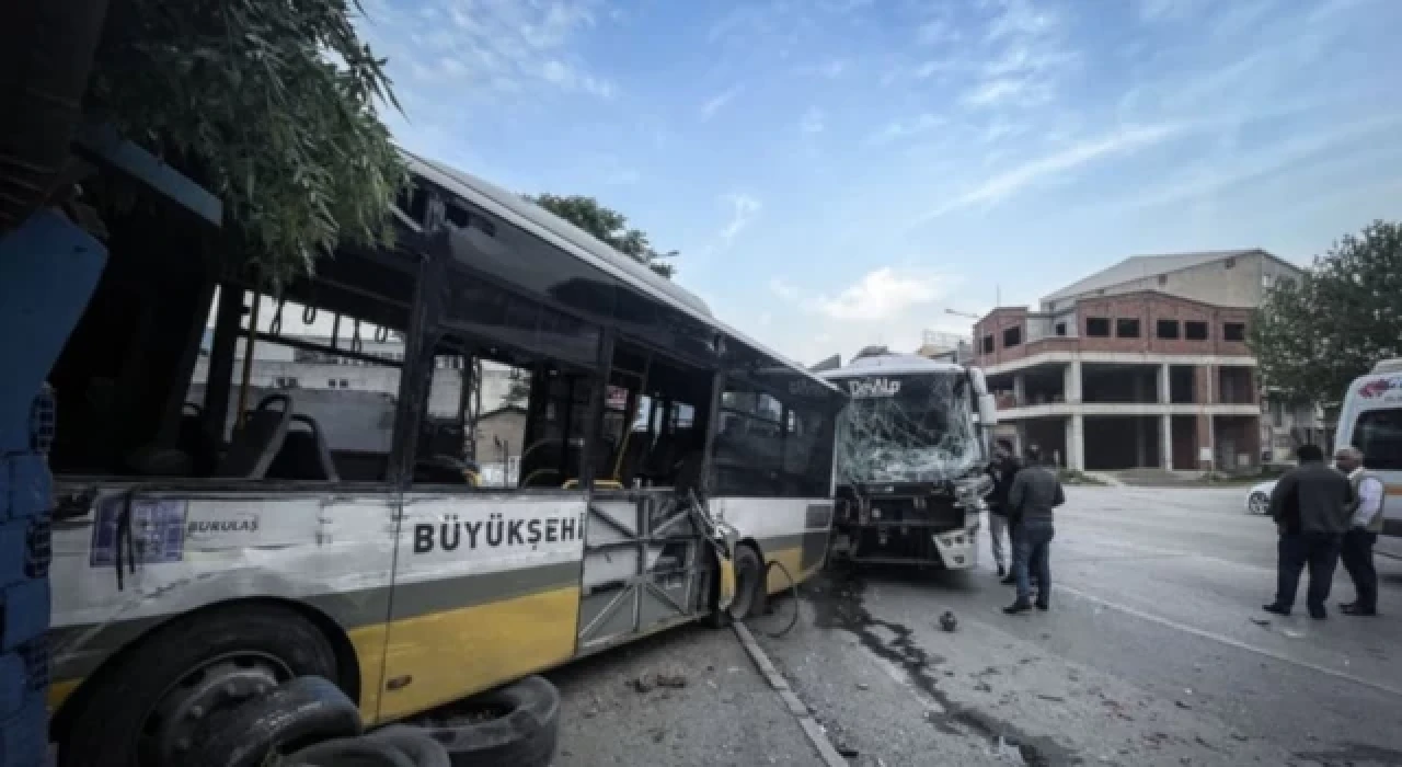 Bursa'da servis aracı ile özel halk otobüsü çarpıştı: 2 yaralı