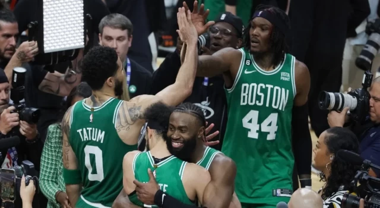 Celtics seriyi son maça taşıdı!