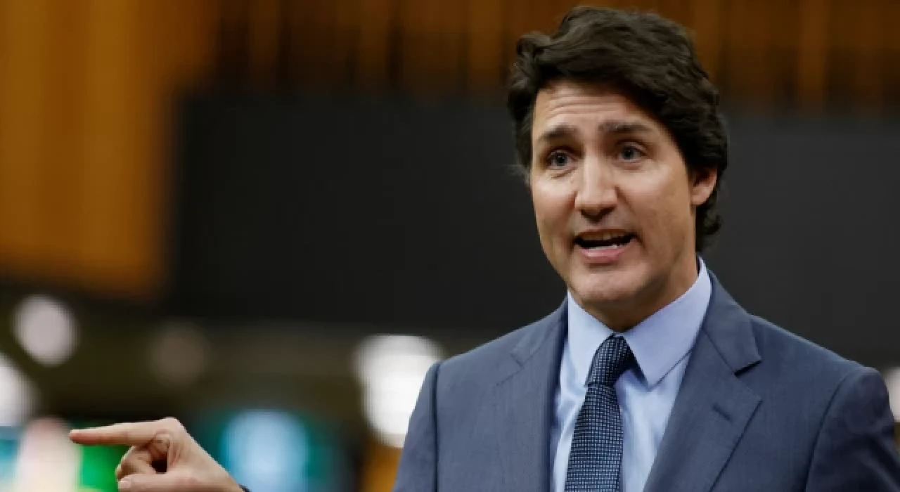 Kanada Başbakanı Trudeau'ya taş atan kişiye ev hapsi