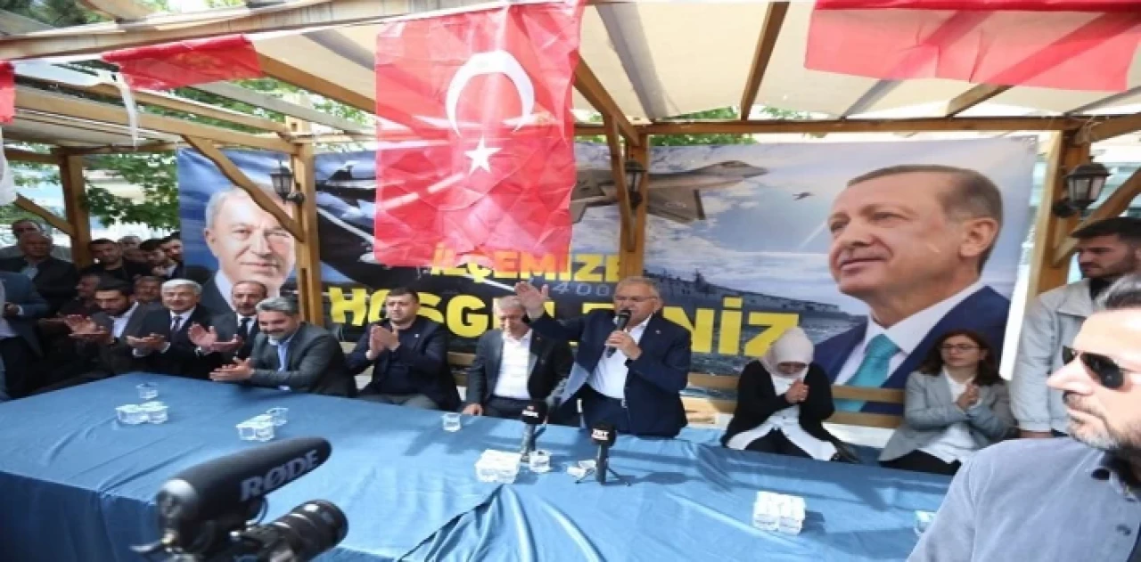 Kayseri protokolüne Tomarza’da meşaleli karşılama