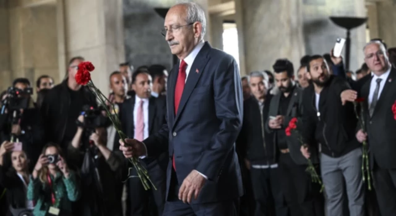 Kemal Kılıçdaroğlu Anıtkabir'i ziyaret etti