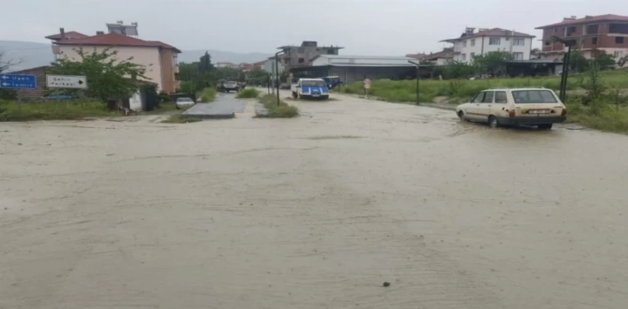 Manisa Selendi’de sağanak yağışa yoğun mesai