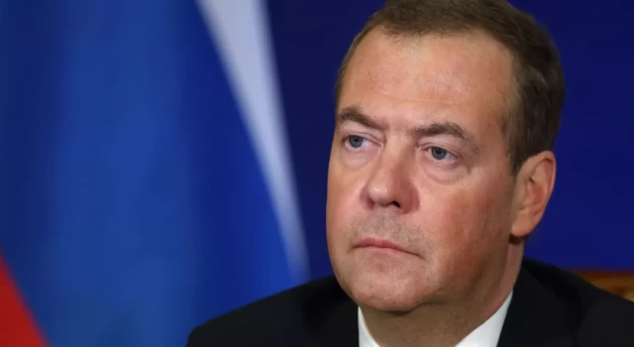 Medvedev: Kazananın olmayacağı 3. Dünya Savaşı’na doğru gidiyoruz