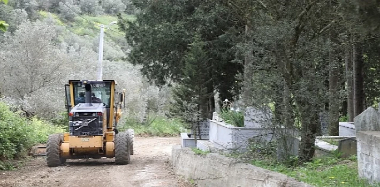 Mudanya Belediyesi, Tirilye Kabristan sokakta üstyapı çalışmalarına başladı