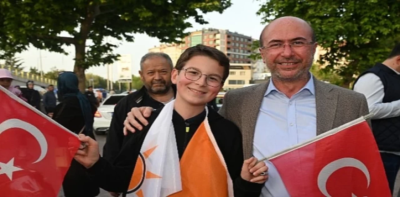 Selçuklu Belediye Başkanı Ahmet Pekyatırmacı, Cumhurbaşkanı Recep Tayyip Erdoğan’ı 28 Mayıs seçiminde elde ettiği zafer nedeniyle kutladı