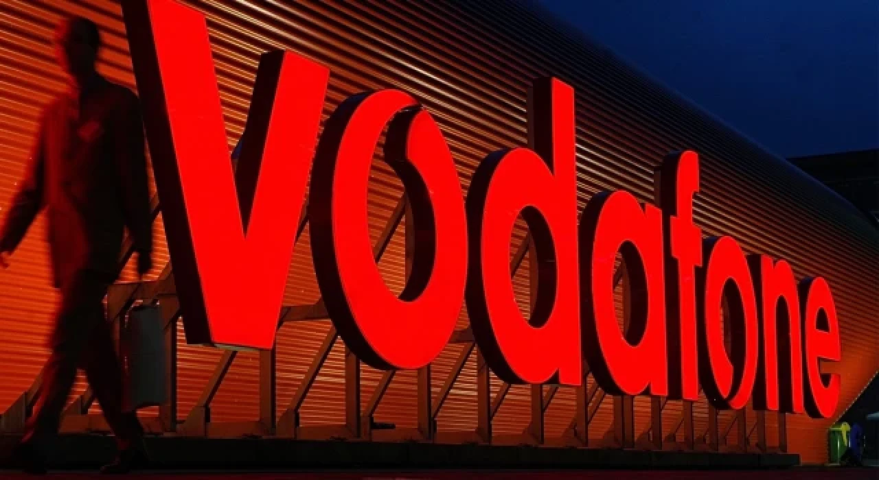 Vodafone 11 bin kişiyi işten çıkarıyor