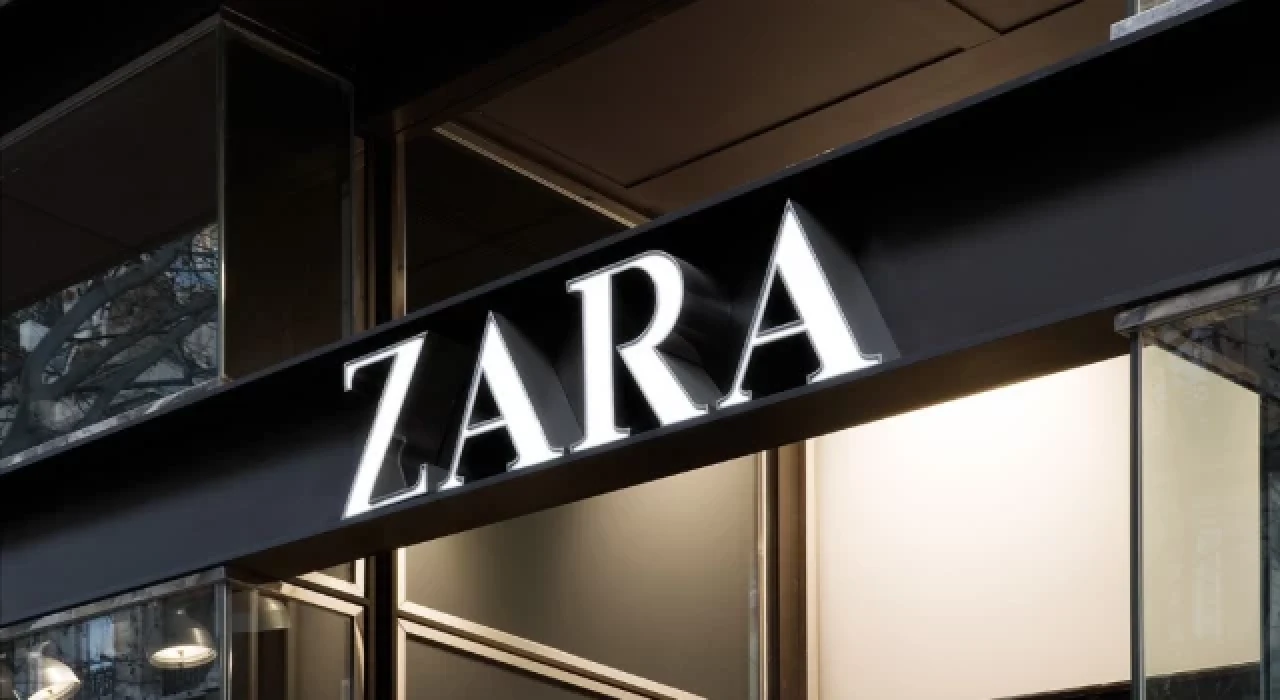 Alışveriş çılgınlığı sınır tanımıyor: Zara önündeki indirim kuyruğu uzadı gitti