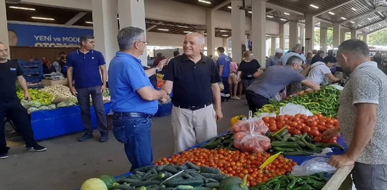 Başkan Topaloğlu pazar esnafıyla bir araya geldi