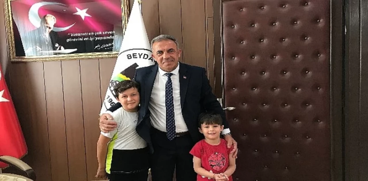 Beydağ Belediye Başkanı Feridun Yılmazlar, Kurban Bayramı dolayısıyla bir mesaj yayınladı