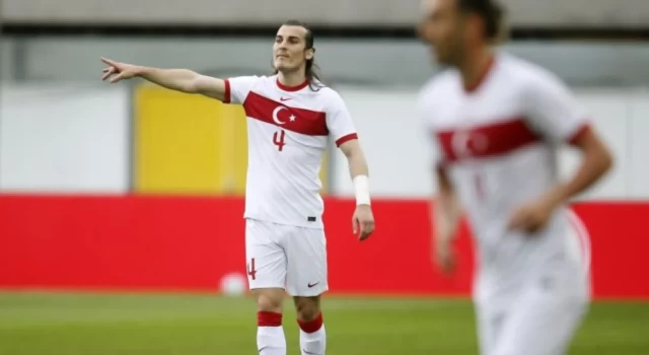 Çağlar Söyüncü milli takım kadrosundan çıkartıldı