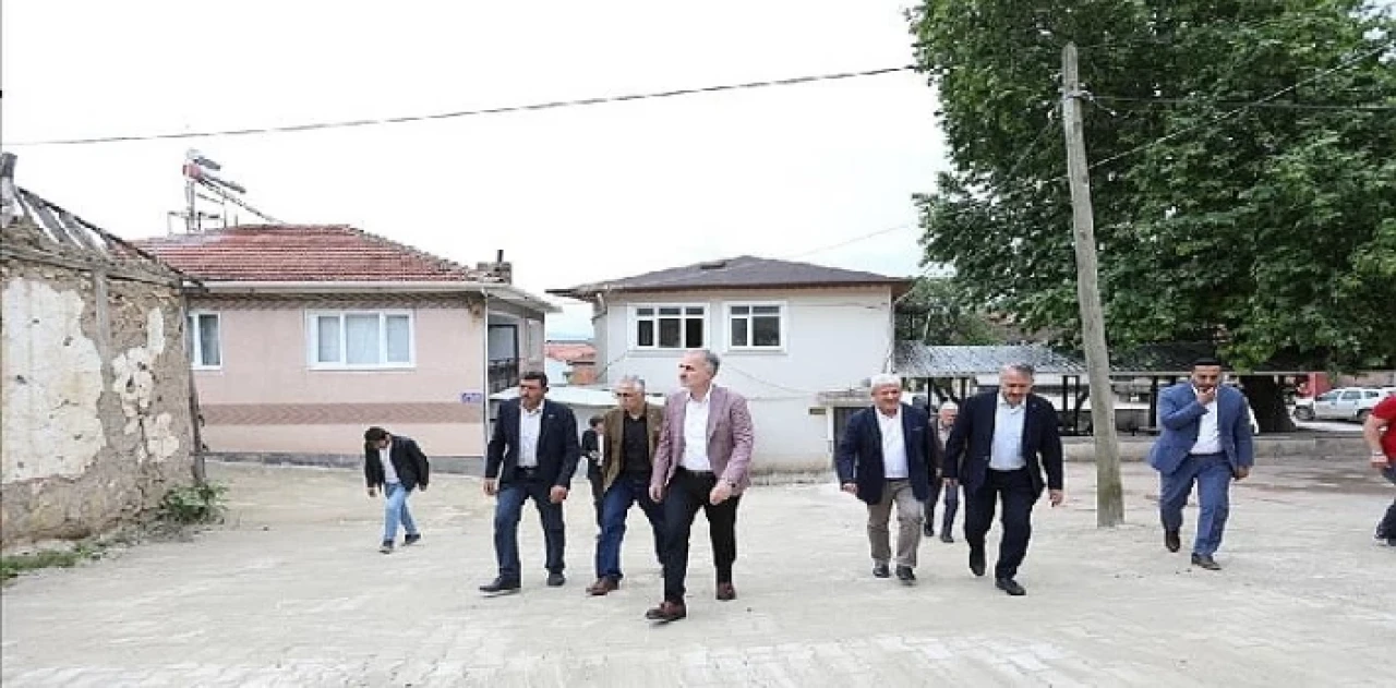 Çavuşköy Mahallesinin Altyapı Ve Parke Taş Kaplamaları Tamamlandı