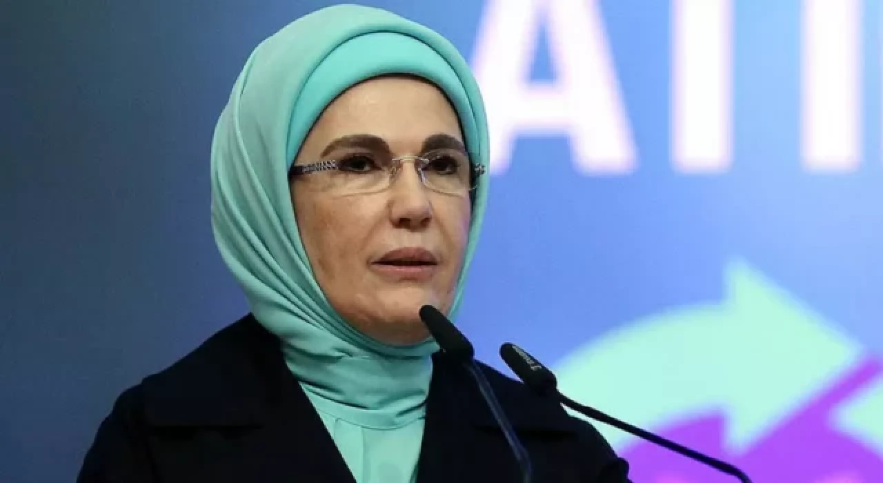 Emine Erdoğan'dan 'Babalar Günü' mesajı