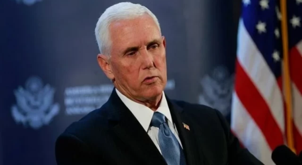 Eski yardımcısı Trump'a rakip oldu: Mike Pence, adaylığını açıkladı