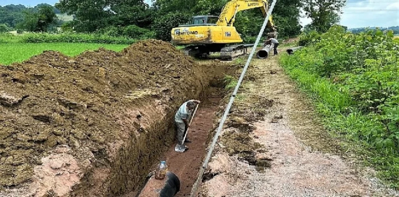 İsu toramanlar Gölet’inde yeni sulama hattı yapıyor