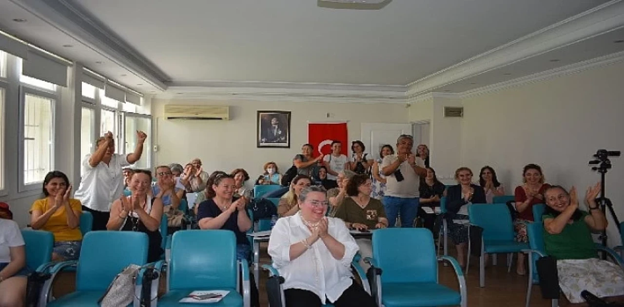 İzmir’in girişimci kadınları sertifikalarını aldı