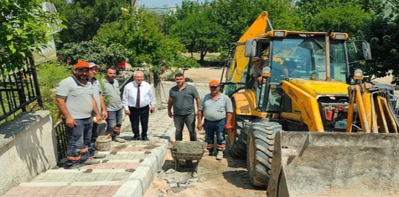 Karabağlar’da kaldırımlar yenileniyor