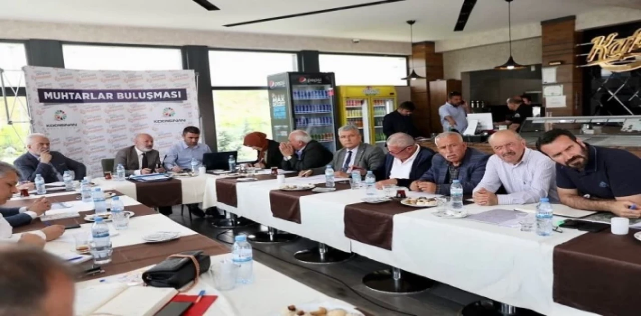 Kayseri Kocasinan’da muhtarlarla istişare toplantısı