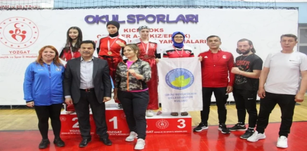 Kick Boks’tan Kütahya’ya 2 madalya