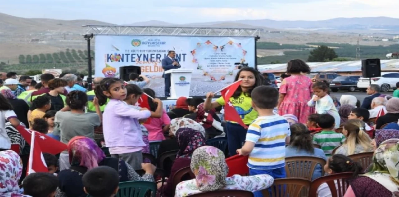 Malatya’da konteyner kentte yıl sonu şenliği