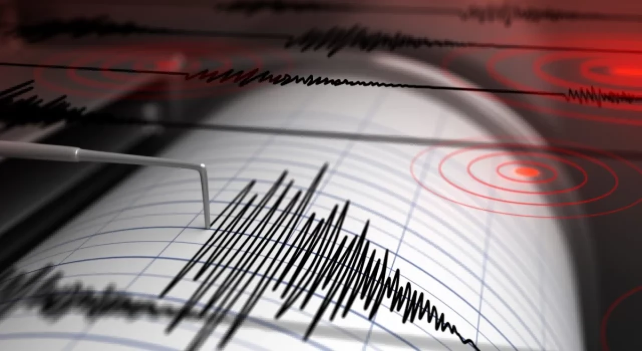 7,4 büyüklüğünde deprem! Tsunami uyarısı verildi!