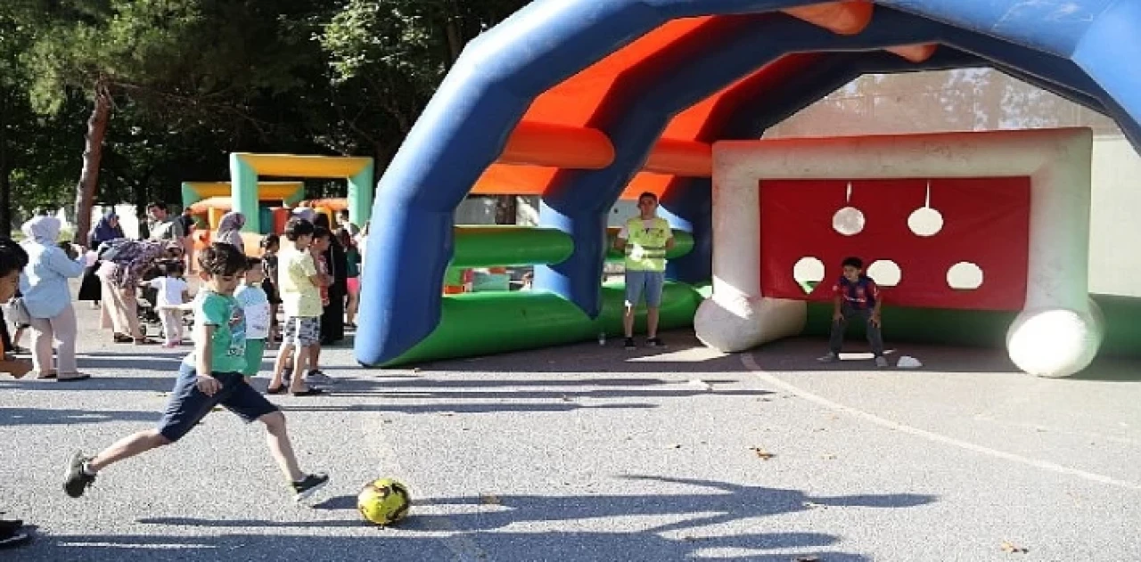 Büyükşehir’in sokak şenlikleri devam ediyor