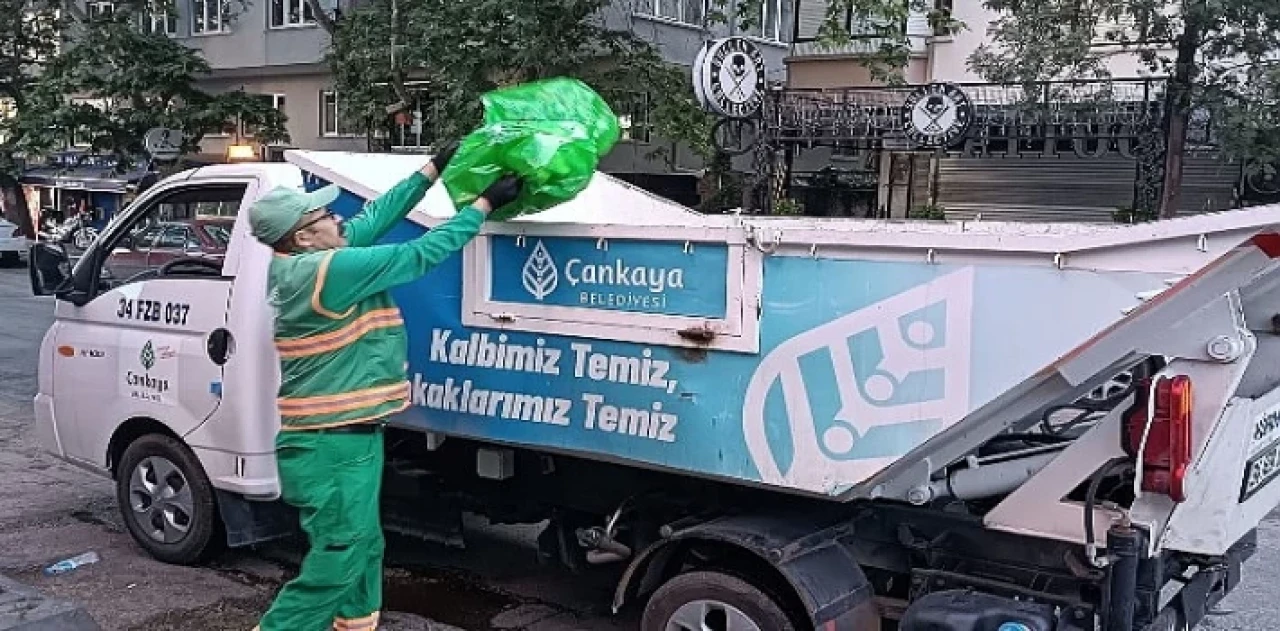 Çankaya Belediyesi yoğun bayram temizliği yaptı