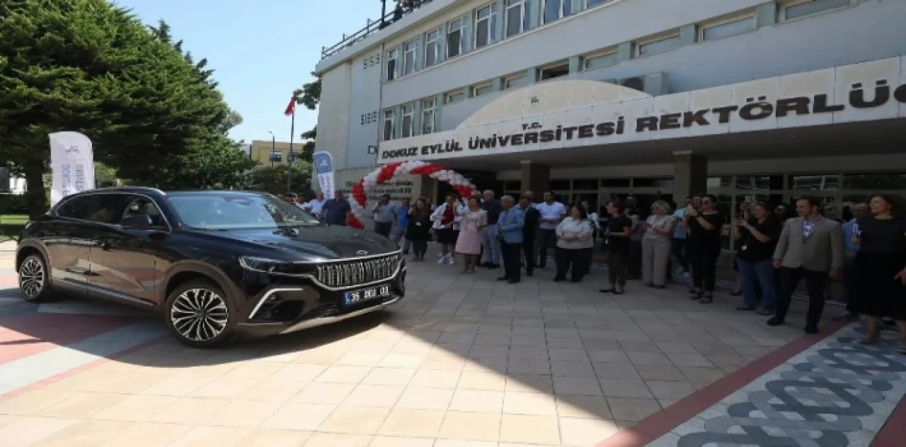 Dokuz Eylül’e ’Oltu Siyahı’ Togg yakıştı