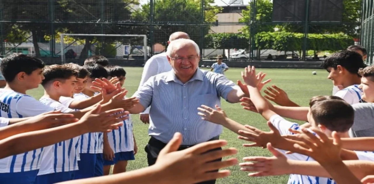 Karabağlar’da yaz spor okulları doludizgin