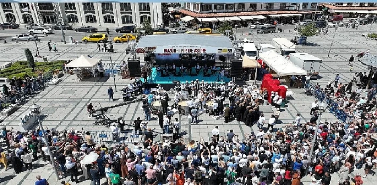 Konya’da Aşure Geleneği “Huzur-ı Pir’de Aşure” Programıyla Yaşatıldı