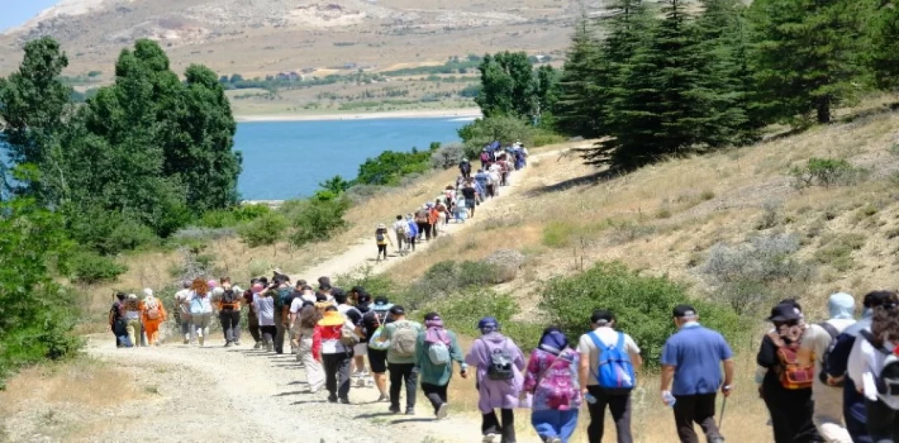 Konya’yı yürüyerek keşfediyorlar