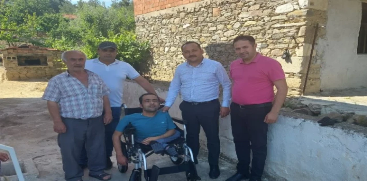 Manisa Büyükşehir’en akülü sandalye desteği