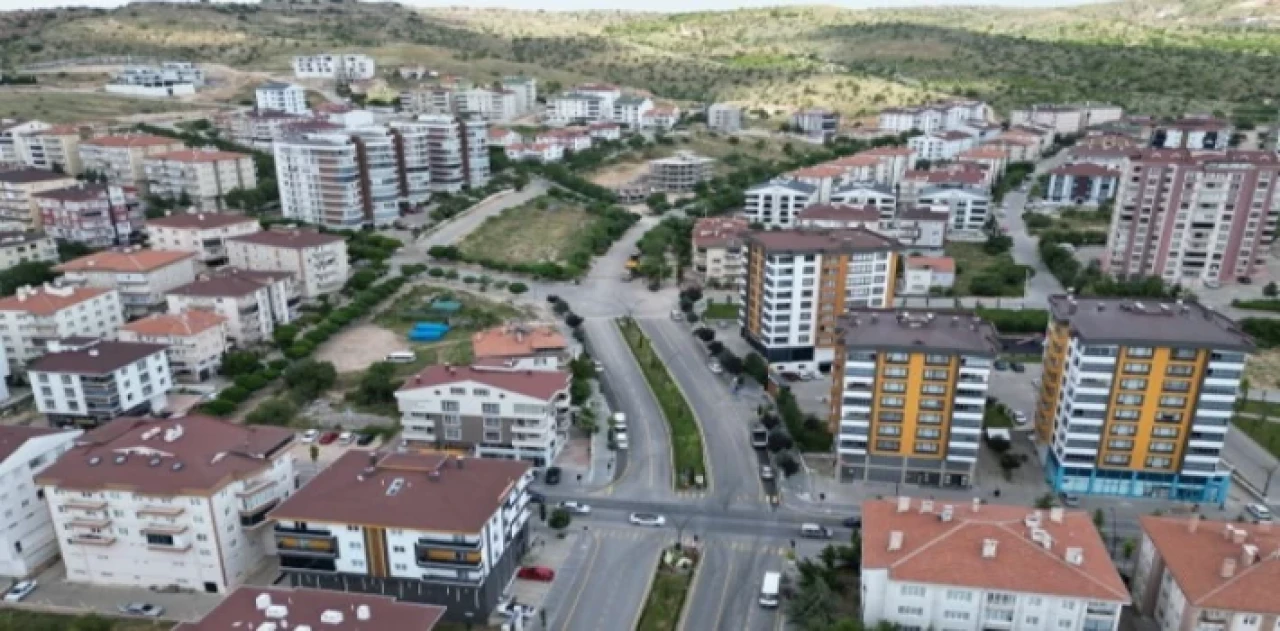 Nevşehir Belediyesi yağmur suyu hattı yapıyor