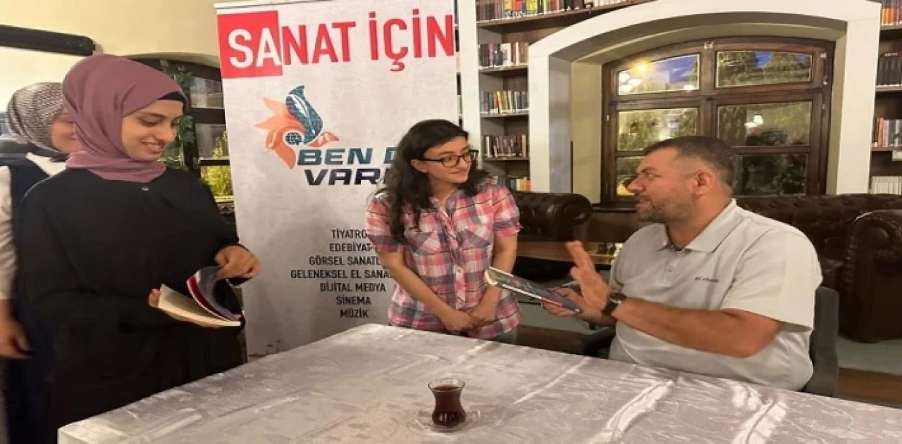 Şair Kılıçarslan, özel gereksinimli okurlarıyla buluştu