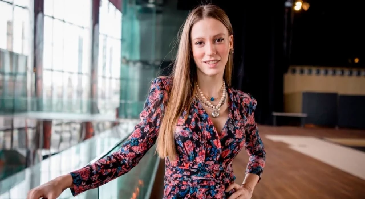 Serenay Sarıkaya'nın yeni imajı görenleri şaşırttı!