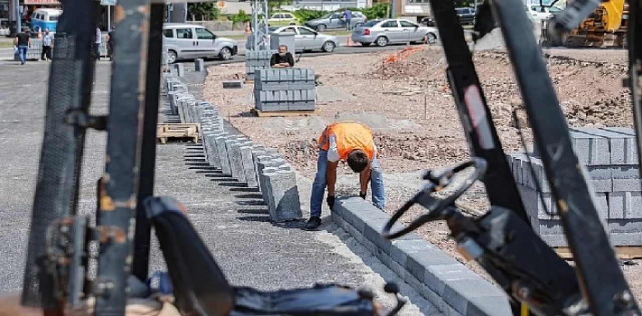 Stadyum yanı üst geçit ve bağlantı yolunda son rötuşlar