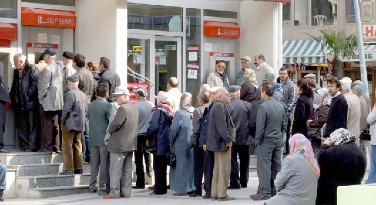 Abdülkadir Selvi, ocak ayında emeklilere zam bekliyor