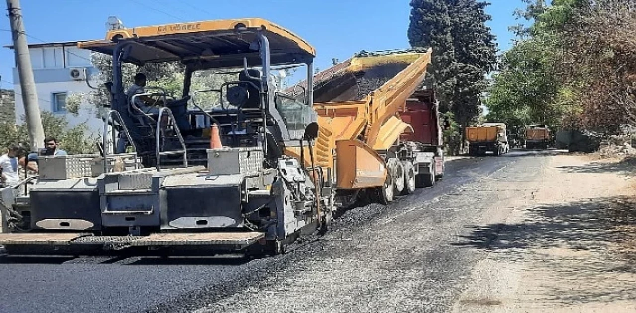 Bodrum Turgutreis’te Sıcak Asfalt Çalışması Başladı