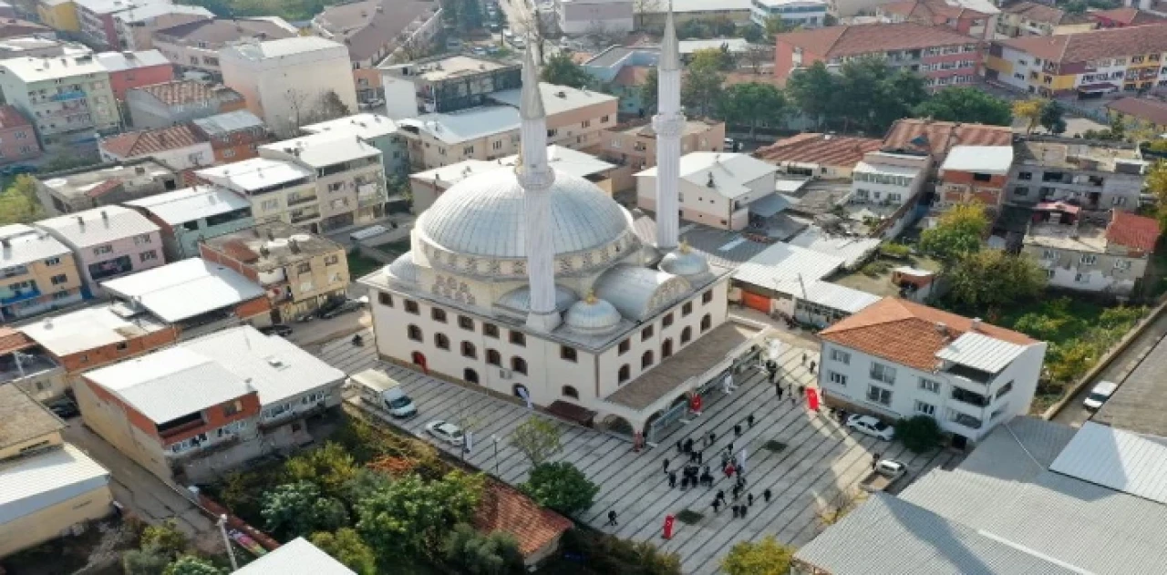 Bursa Osmangazi’de 20 yıldır çözülemeyen sorun! 300 bin vatandaşın yolu kapalı