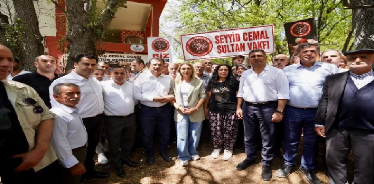 İmamoğlu çiftinden ’Sarı Saltık’ ziyareti