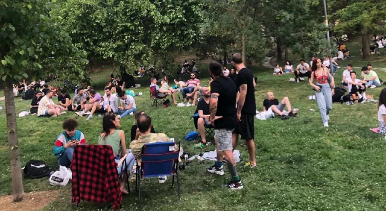 İstanbul’da park, piknik, plaj ve sahil alanlarında içki içmek yasaklandı