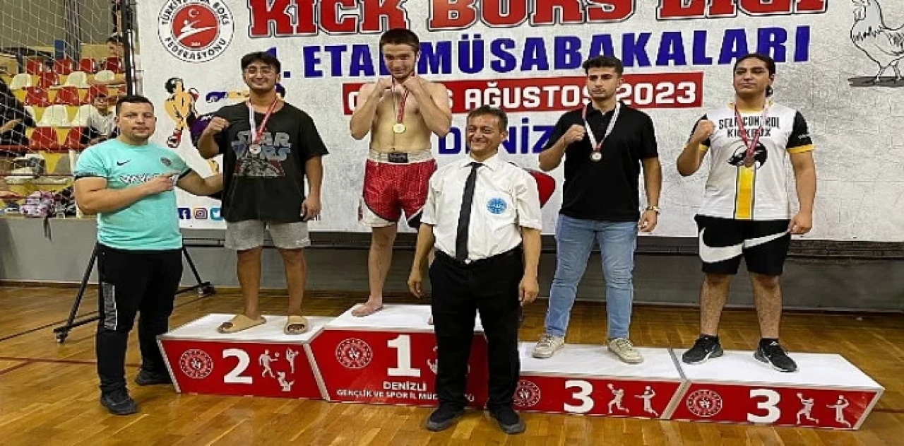 Kemer Belediyesi Kick Boks takımı göğsümüzü kabarttı