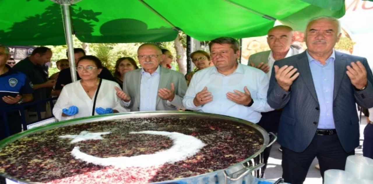 Manisa’da aşure bereketi sürüyor