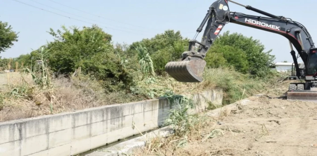 Manisa’da dere temizlikleri sürüyor