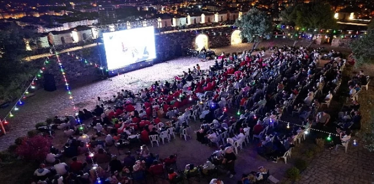 Nevşehir Kalesi’nde Süt Kardeşler ile kahkaha tufanı