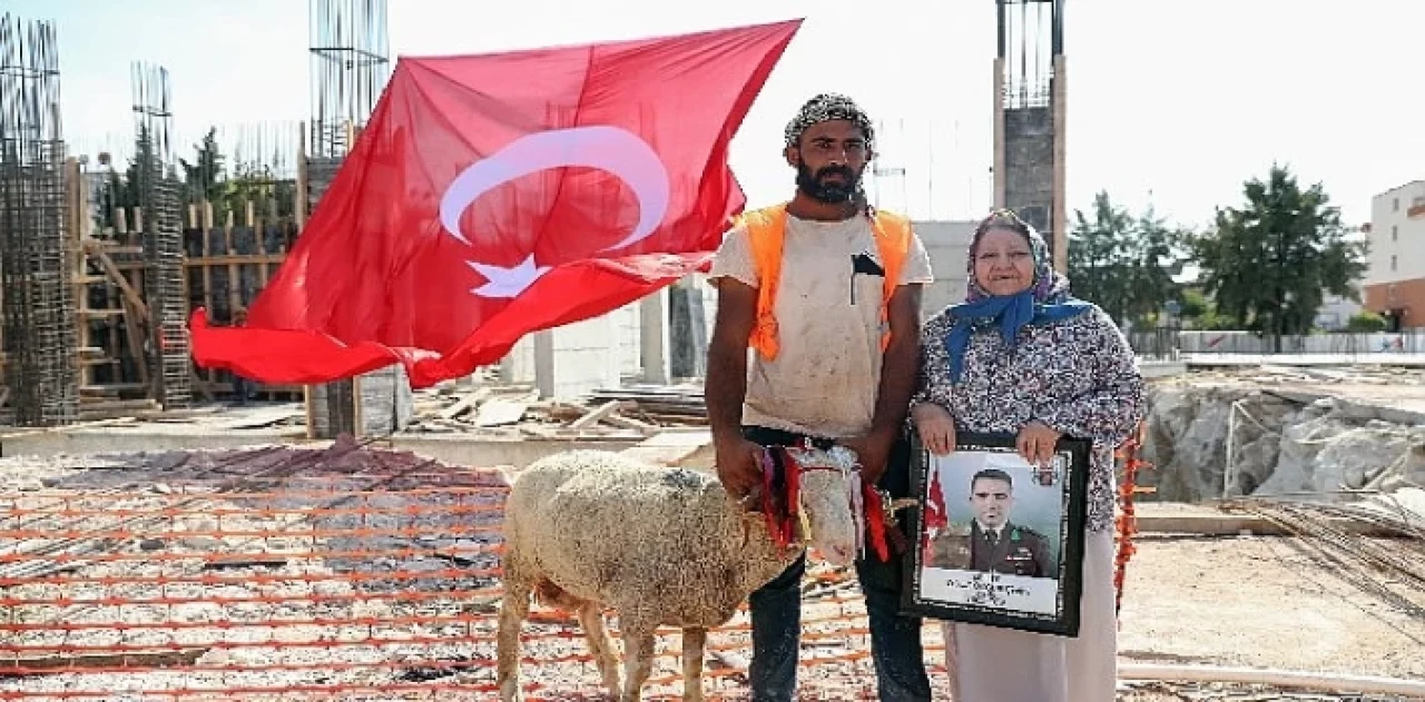 Aliağa Şehit Oğuz Özgür Çevik Anadolu Lisesi’nde Çalışmalar Sürüyor