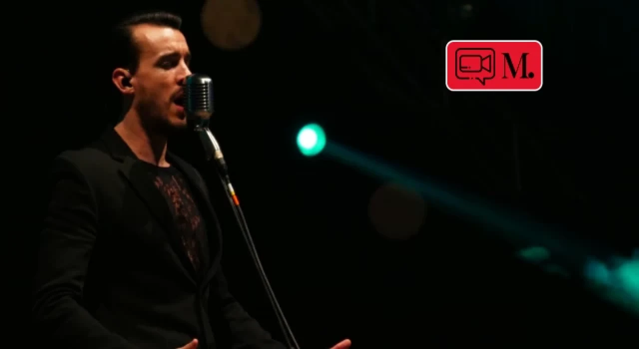 'Burası çiftleşebileceğiniz bir konser değil' diyen Cem Adrian'dan açıklama geldi