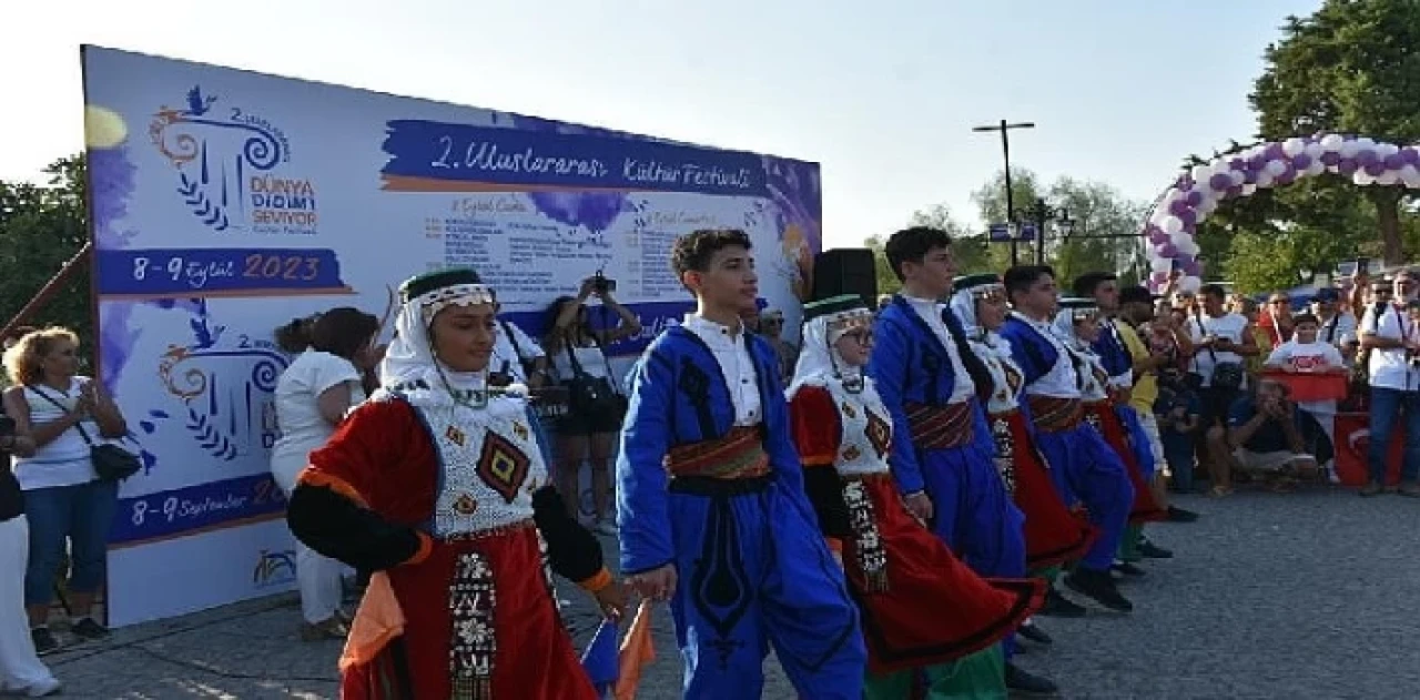 Dünya Didim’i Seviyor Festivali rengarenk görüntülere sahne oldu