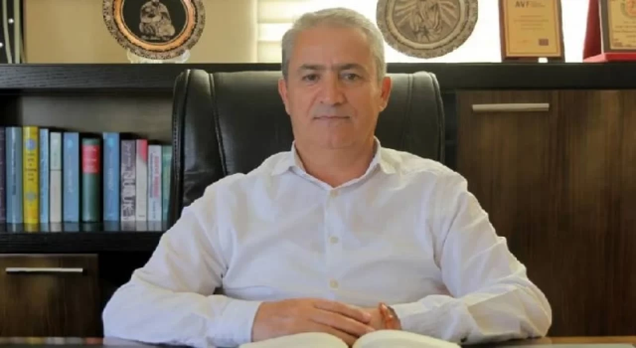 Elazığ’da CHP’li meclis üyesinin park halindeki otomobili kurşunlandı