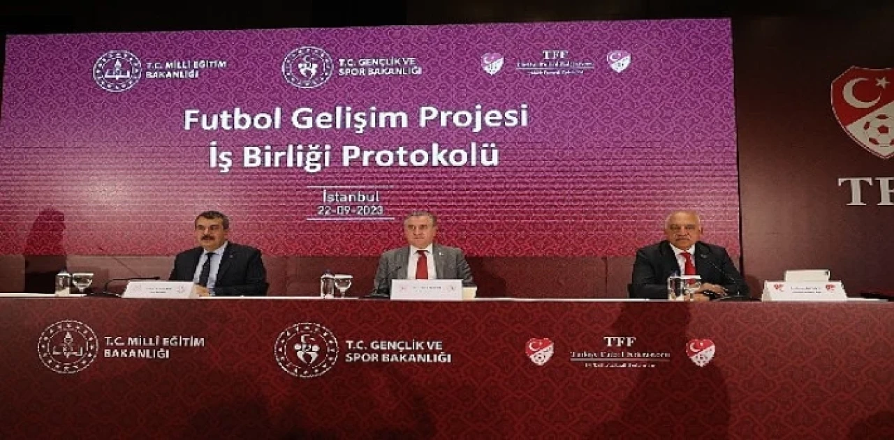 Futbol Gelişim Projesi İş Birliği Protokolü İmzalandı